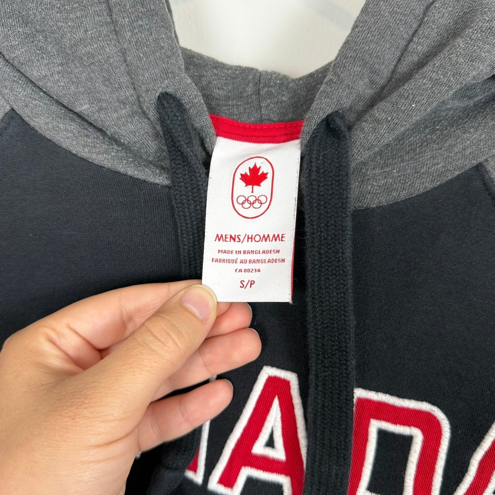 Hudson's Bay Team Canada Olympic Hoodie Mens S Black Grey Sweatshirt Canada Day - Picture 6 of 9